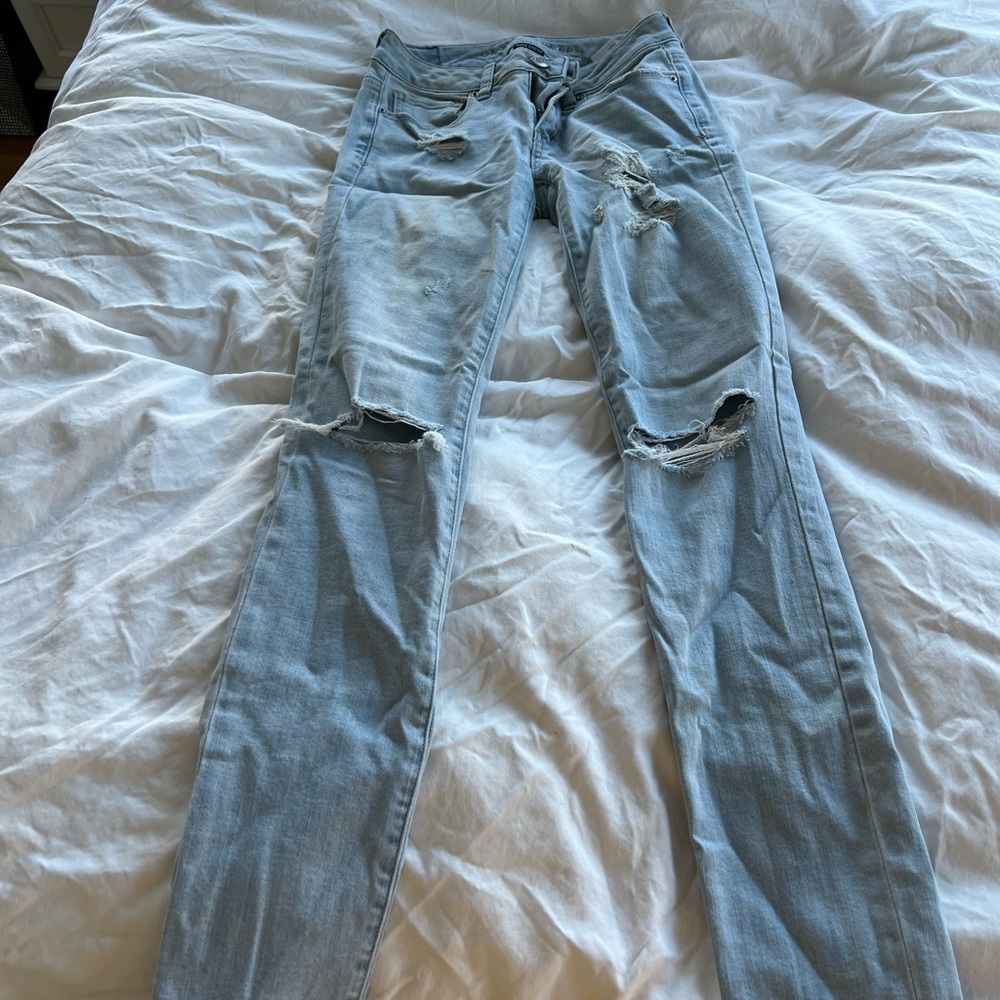 american eagle super stretch light wash skinny jeans ripped